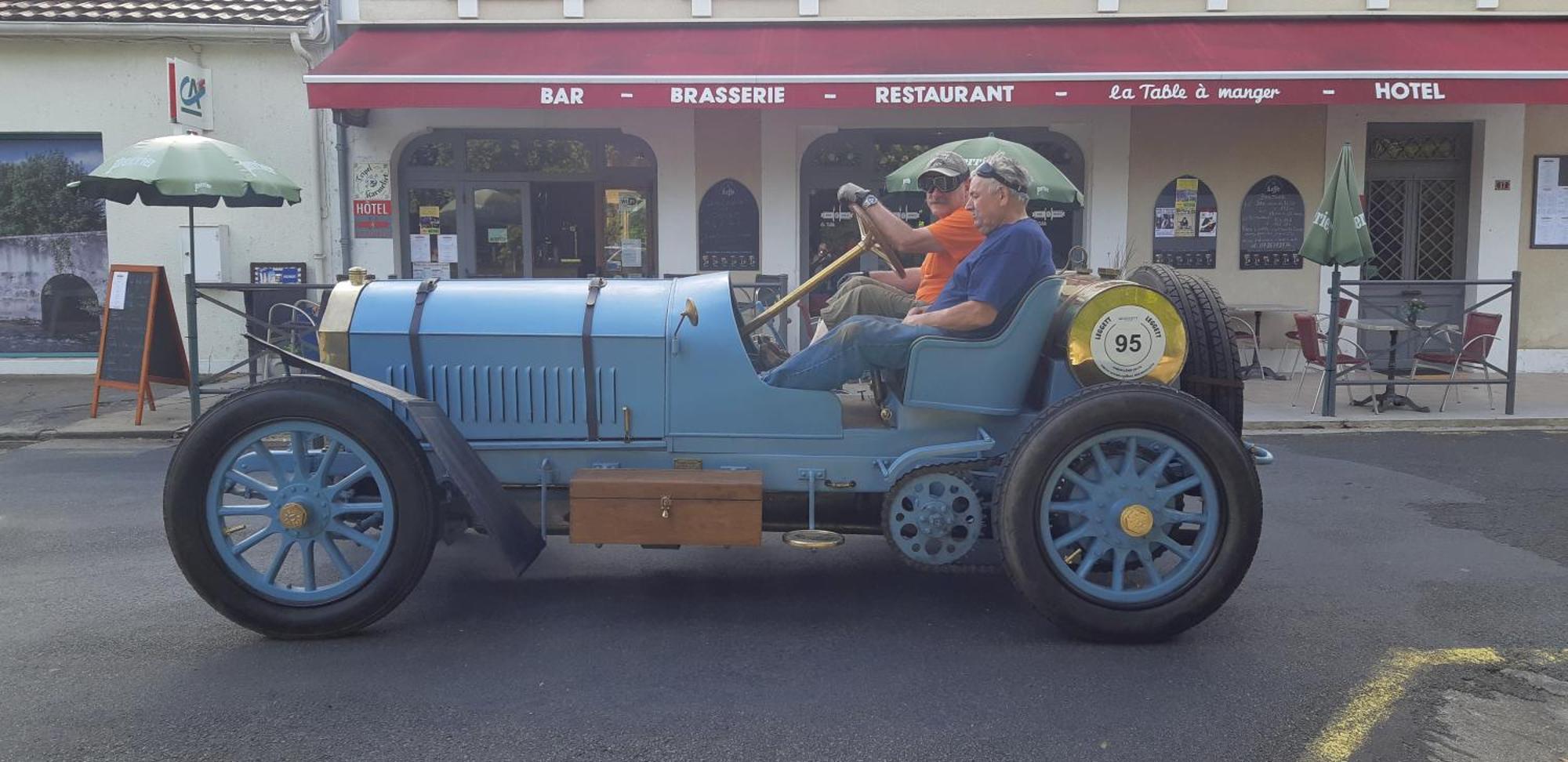 Logis Hotel Du Champ De Foire Saint-Aulaye-Puymangou ภายนอก รูปภาพ
