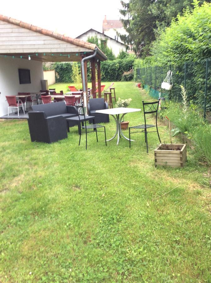 Logis Hotel Du Champ De Foire Saint-Aulaye-Puymangou ภายนอก รูปภาพ