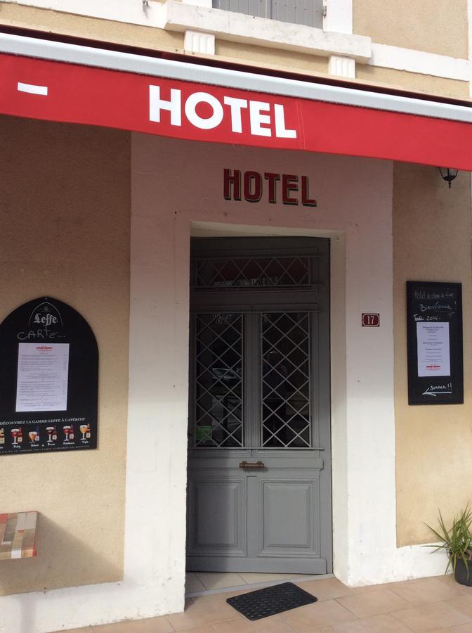 Logis Hotel Du Champ De Foire Saint-Aulaye-Puymangou ภายนอก รูปภาพ
